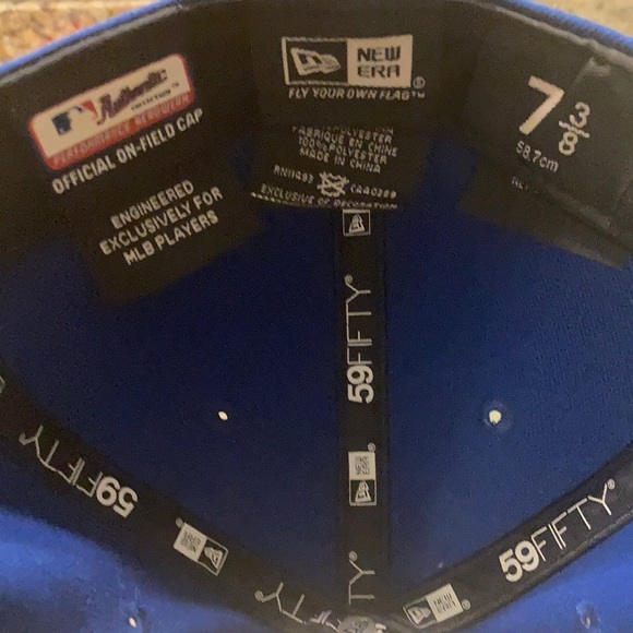 Chicago Cubs New Era hat 7 3/8 - Picture 3 of 3